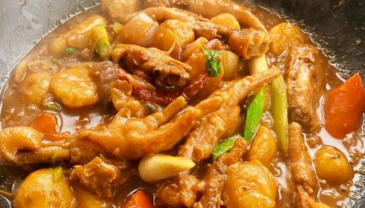 Homemade chicken feet claypot