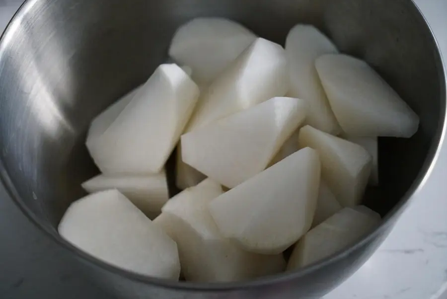 Cantonese radish beef offal pot step 0