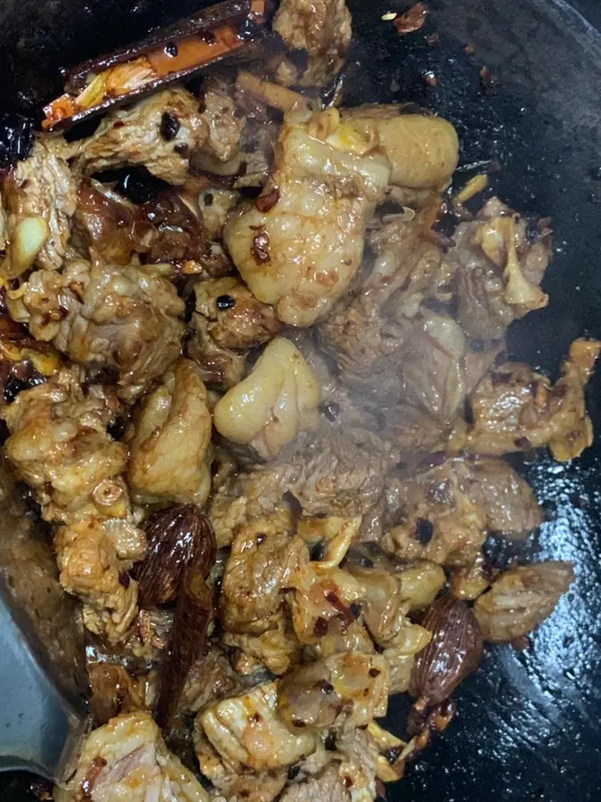 A braised beef brisket pot that can eat three bowls of rice step 0