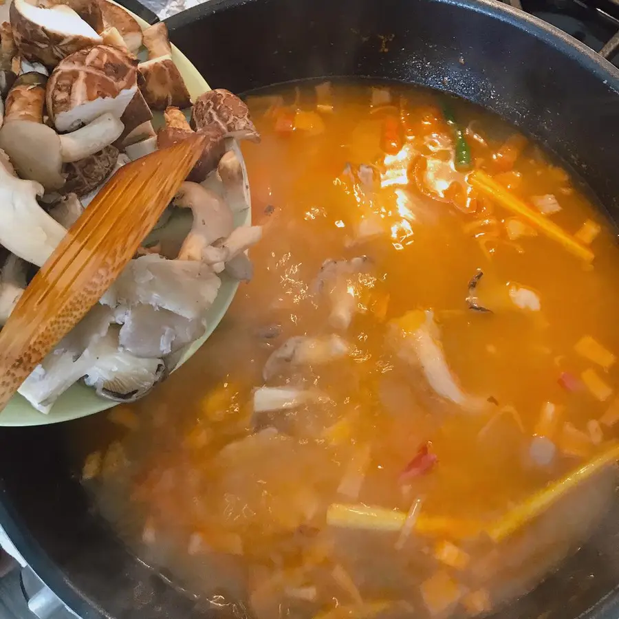 Thai Tom Yum Soup step 0