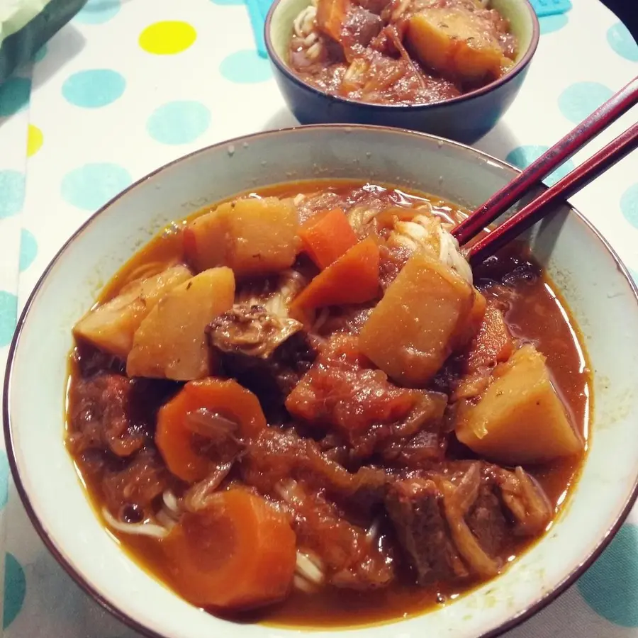 A chattering bag teaches the rich red braised beef brisket step 0