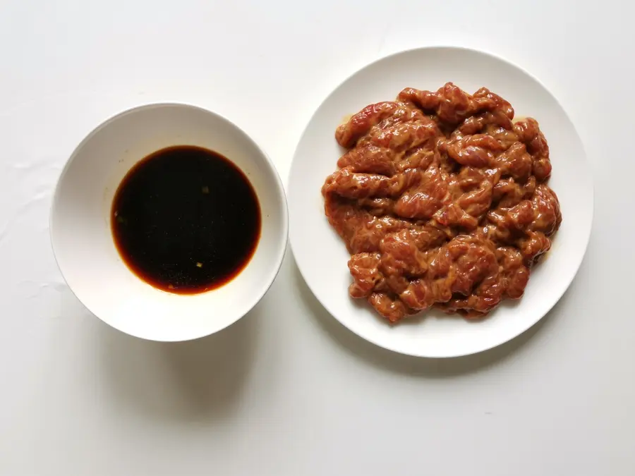 Stir-fried beef with white sauce step 0