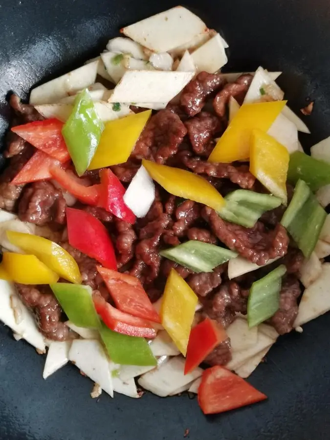 Stir-fried beef with white sauce step 0