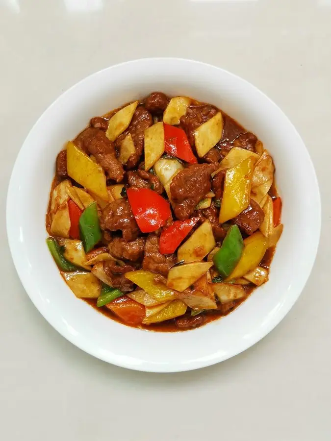 Stir-fried beef with white sauce