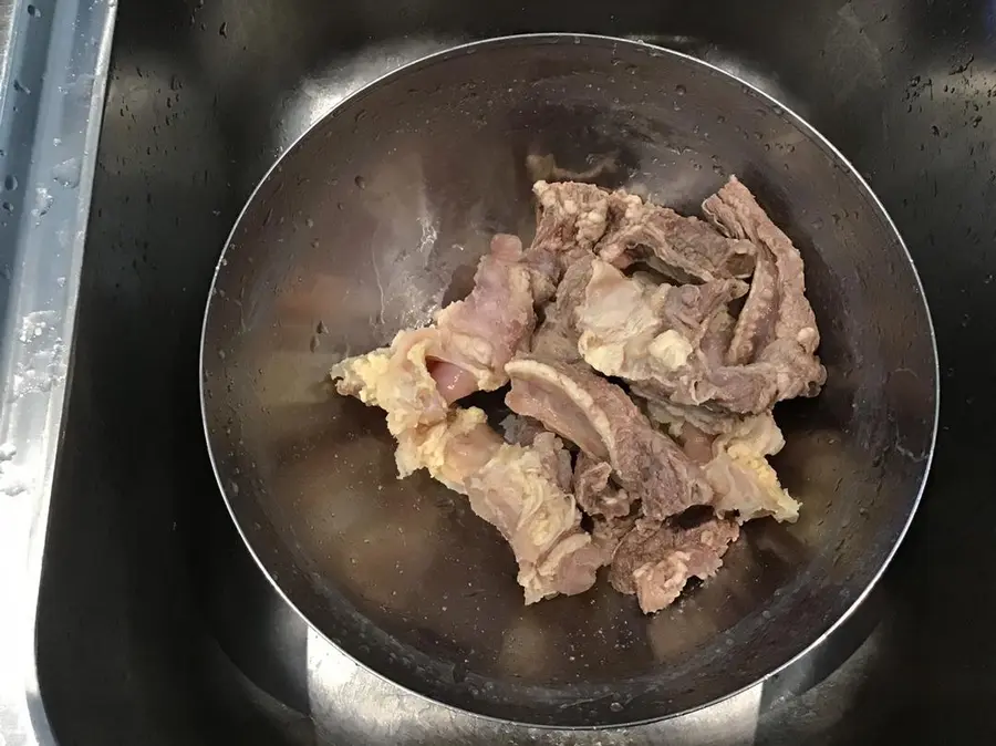 Follow me to make authentic [Cantonese clean beef brisket] step 0