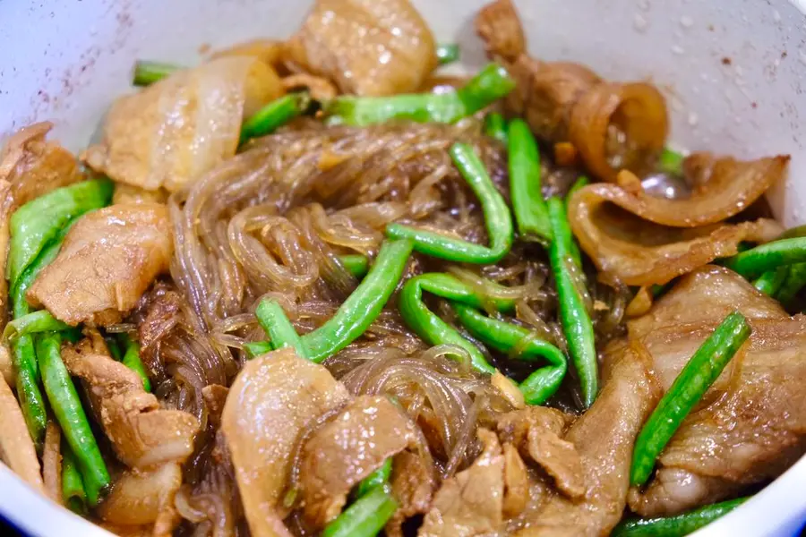 Giant fragrant pork belly stewed noodles!! Vermicelli is better than meat!! step 0