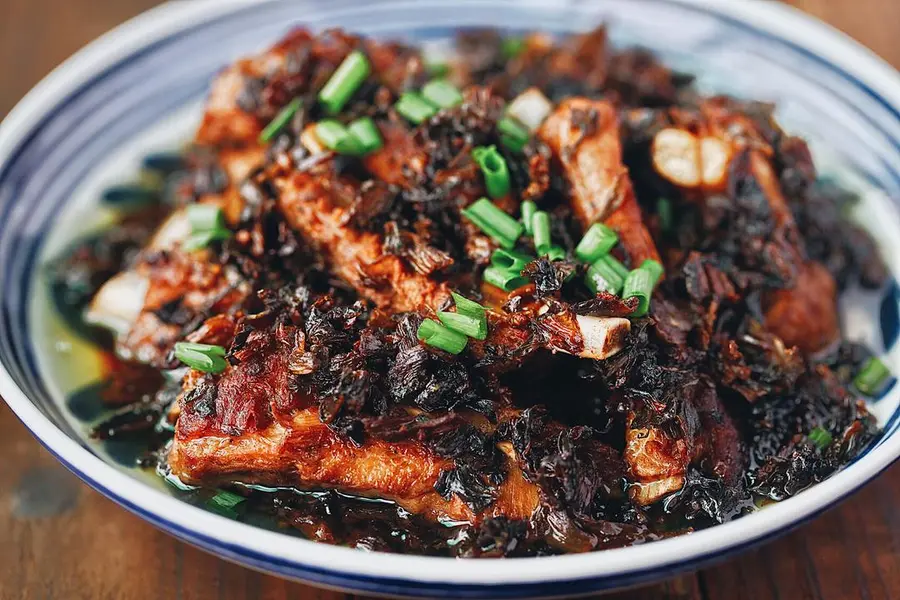 Steamed pork ribs with plum vegetables (non-blanching version) step 0