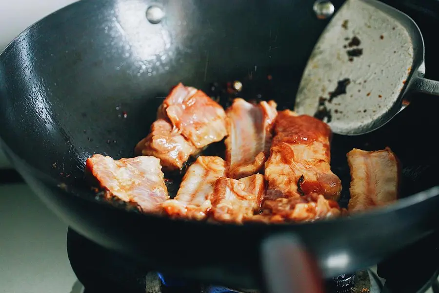 Steamed pork ribs with plum vegetables (non-blanching version) step 0