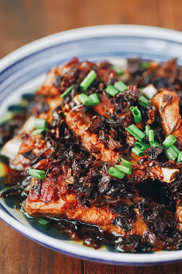 Steamed pork ribs with plum vegetables (non-blanching version)