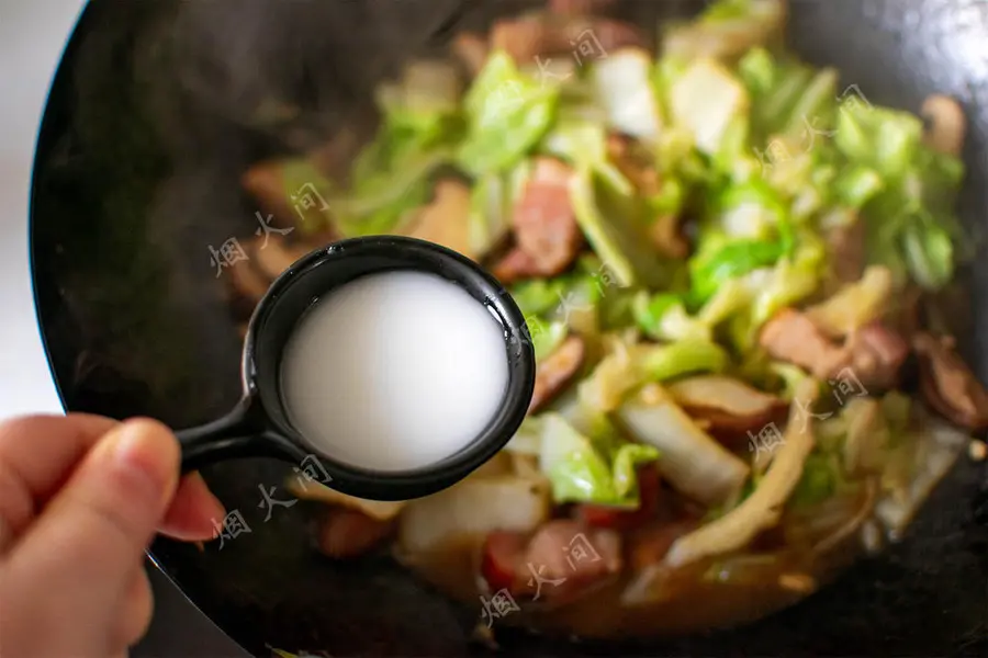 Bacon, shiitake mushrooms, Chinese cabbage|Simple and quick to eat step 0