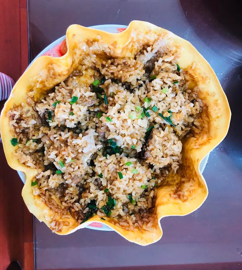 Steamed pork ribs with glutinous rice that can be licked on a plate step 0