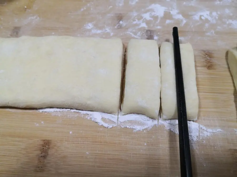 Kuaishou breakfast ~ homemade fritters (yeast version, no baking powder, leavening agent) step 0