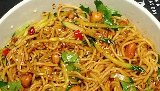 Simple cold noodles only take five minutes, and the joy of food is worth it~