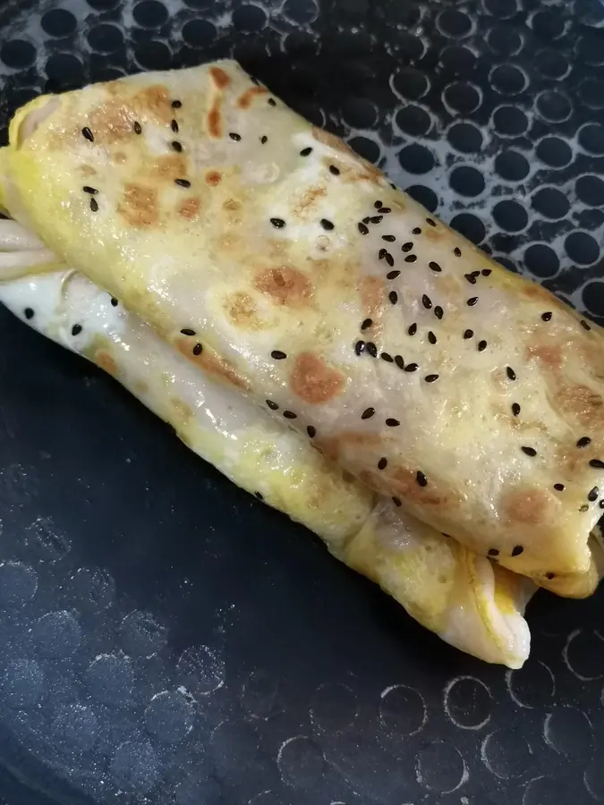 Simple and delicious omelette for students' breakfast step 0