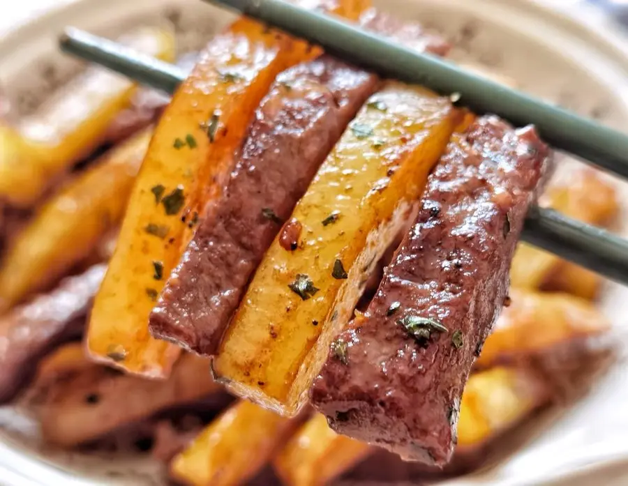 Tender and juicy! !ï¸ Addictive steak potato frying pan in one ãŠ™ï¸ bite step 0