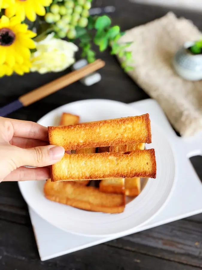 The butter and honey toast strips are eaten in a variety of ways, and the 15-minute fast breakfast is crispy and sweet step 0