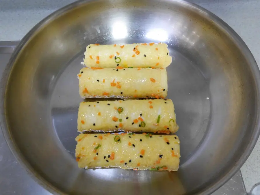 The pan will make â—ï¸ a quick breakfast â—ï¸ meat floss toast roll step 0