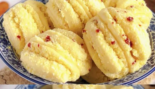 Desiccated coconut rolls are incomparably soft without fermentation and only once relaxed! It doesn't harden overnight and tastes better than bread