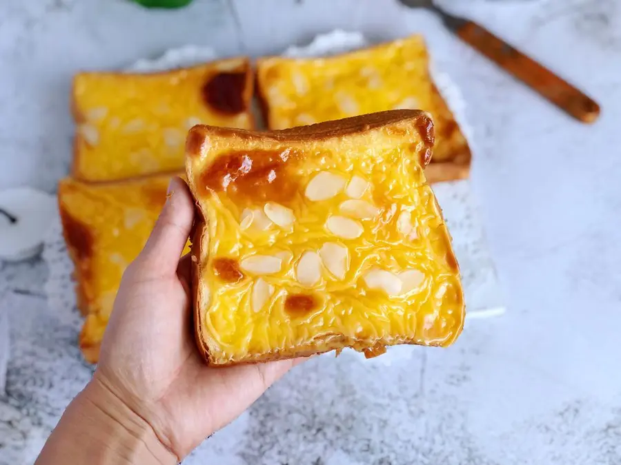 Super thick rock roasted cheese toast, fast breakfast, must make it once, it is so delicious step 0