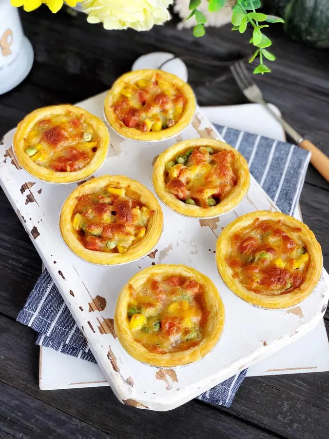 Egg tart skin version of vegetable cups, nutritious low-fat casual snacks, fast breakfast, children's favorite step 0