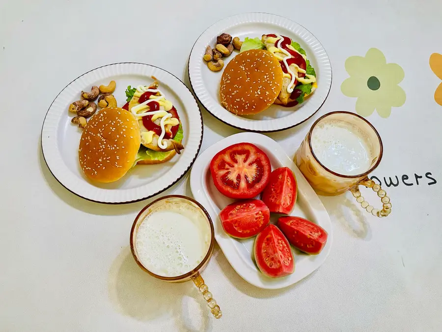 Elementary school students try different ways to make breakfast and don't repeat it every week step 0