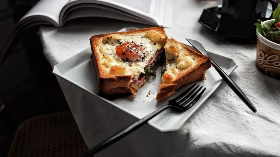 A box of baked toast with nowhere to go step 0