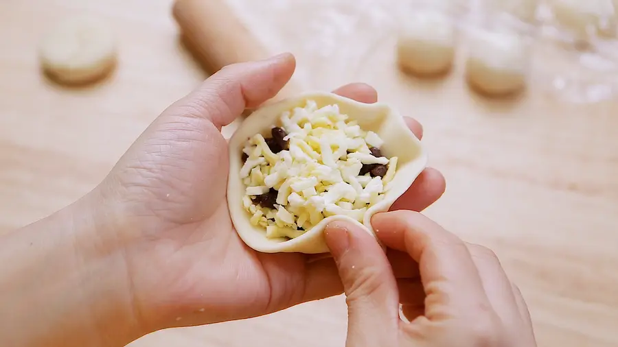 Delicious and fast breakfast ~ brushed cheese red bean cake step 0