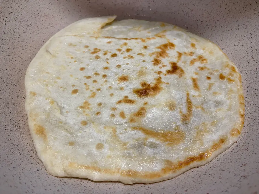 Crispy on the outside and soft on the inside, home-style pancakes step 0