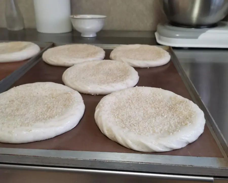 Henan sesame cover baked cake step 0