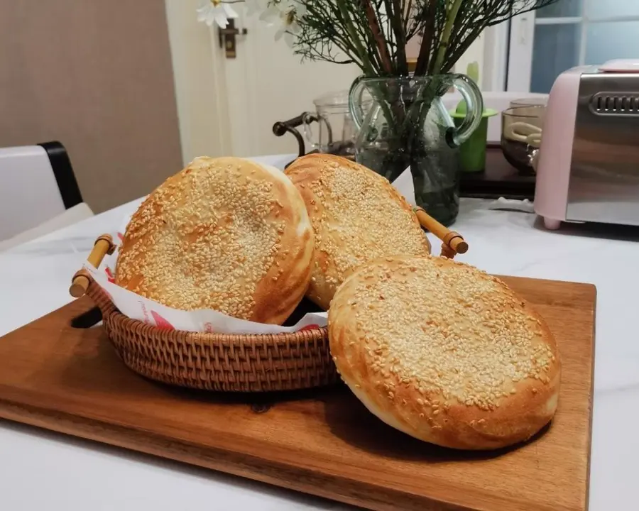 Henan sesame cover baked cake