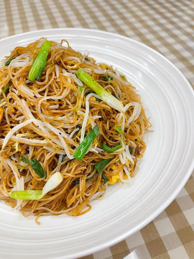 Big-name fried rice noodles step 0