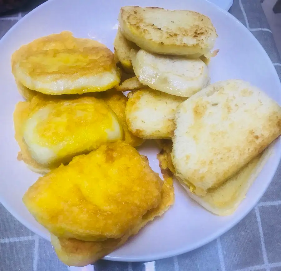 Chinese simple breakfast - fried steamed buns step 0