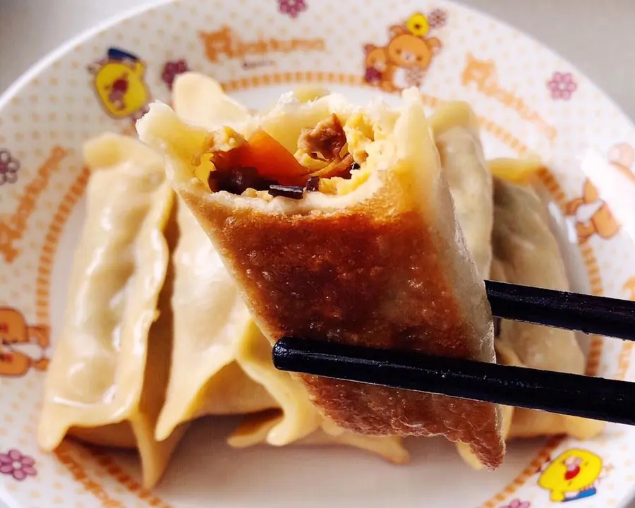 10-minute Quick Breakfast: Potstickers/Fried Dumplings - Chinese Three Meals a Day (11) step 0