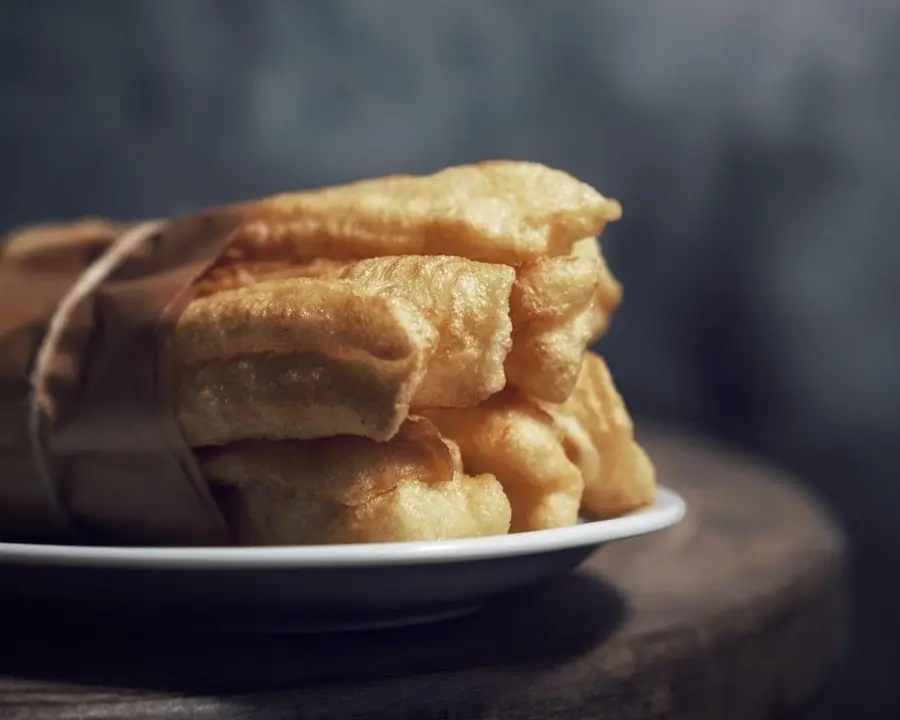 A classic of Chinese breakfast: fried dough sticks