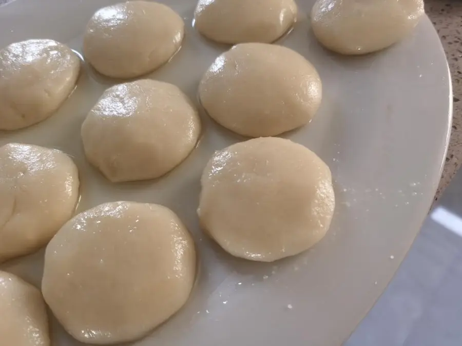 Classic Chinese street breakfast, fried sugar cake Fried cake, the taste of  childhood step 0