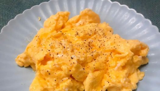 American-style scrambled eggs