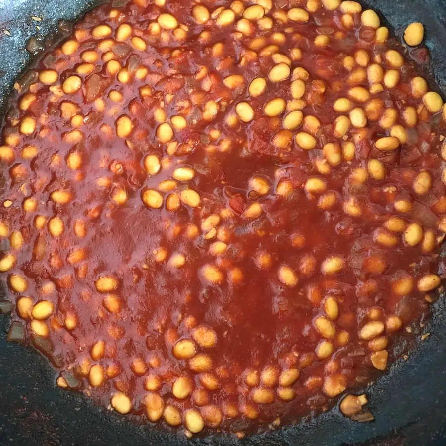 Baked beans with tomato sauce (English breakfast soybeans/kidney beans) step 0