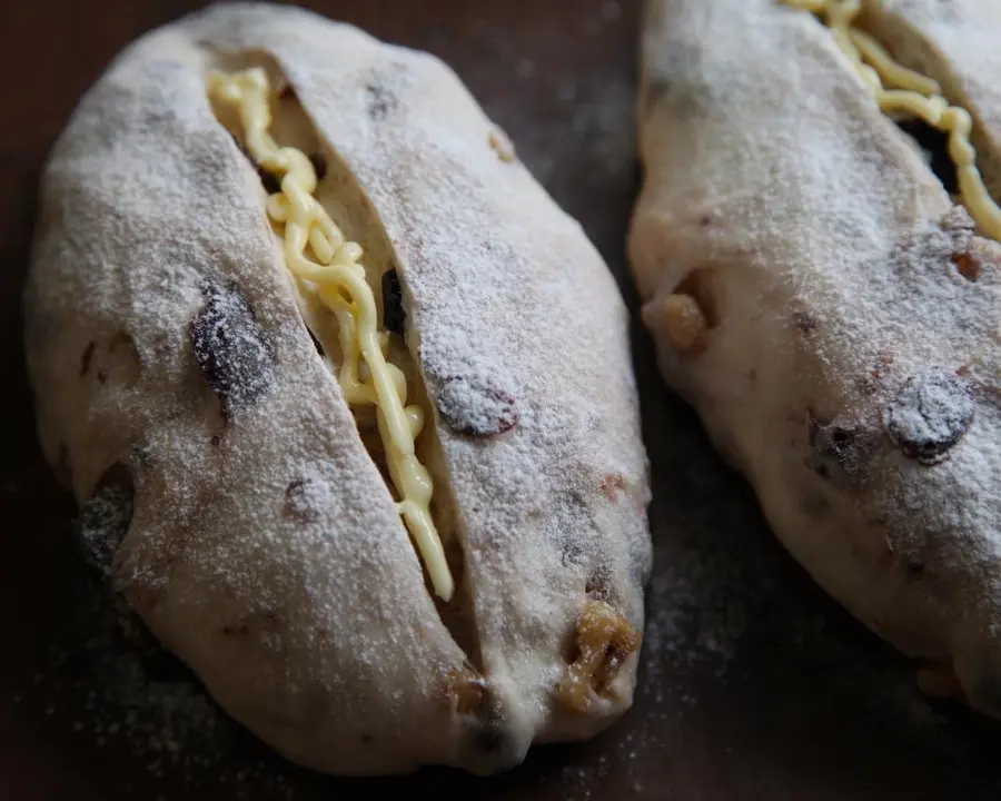 Raisins and walnuts soft European bread step 0