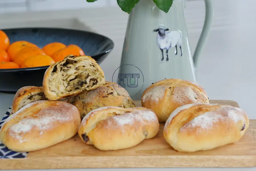 Two types of malt soft European bread: olive vegetables and date raisins
â¤ I'm ugly, but I'm gentle â¤ï¸ step 0