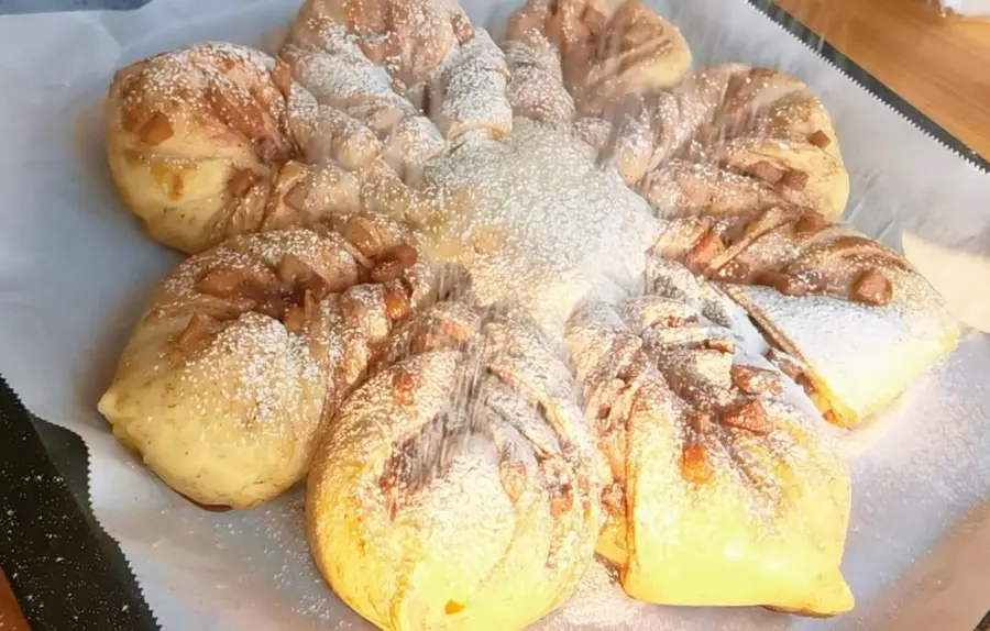 Brown sugar, cinnamon, apples, snowflake bread step 0