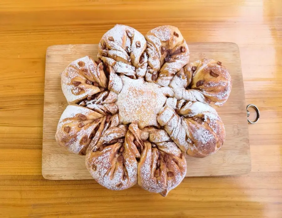 Brown sugar, cinnamon, apples, snowflake bread