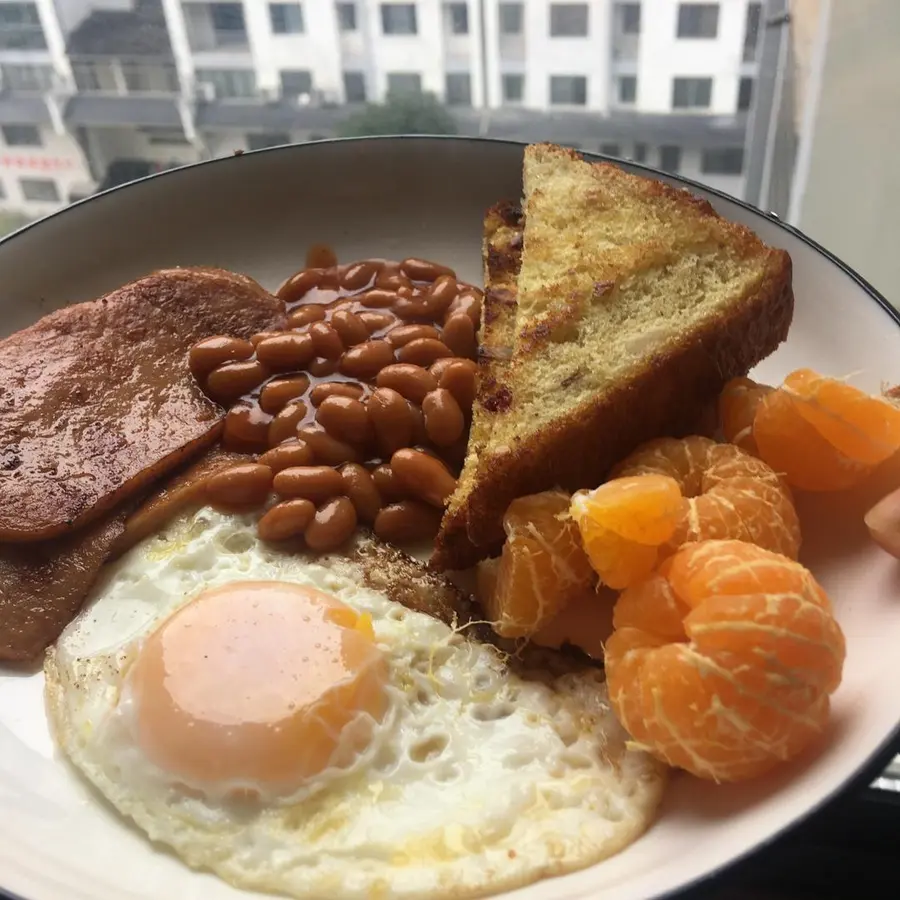 Super fast hand English breakfast for a week step 0