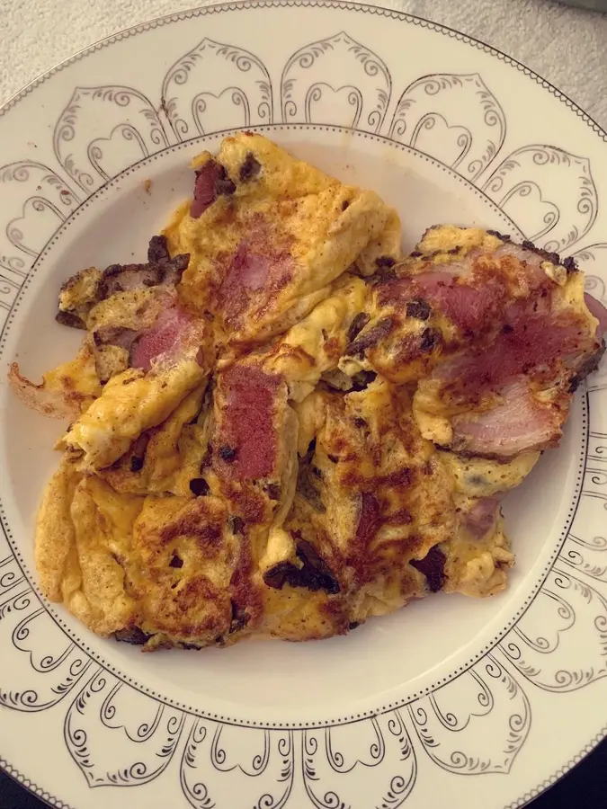 Scrambled eggs with American bacon