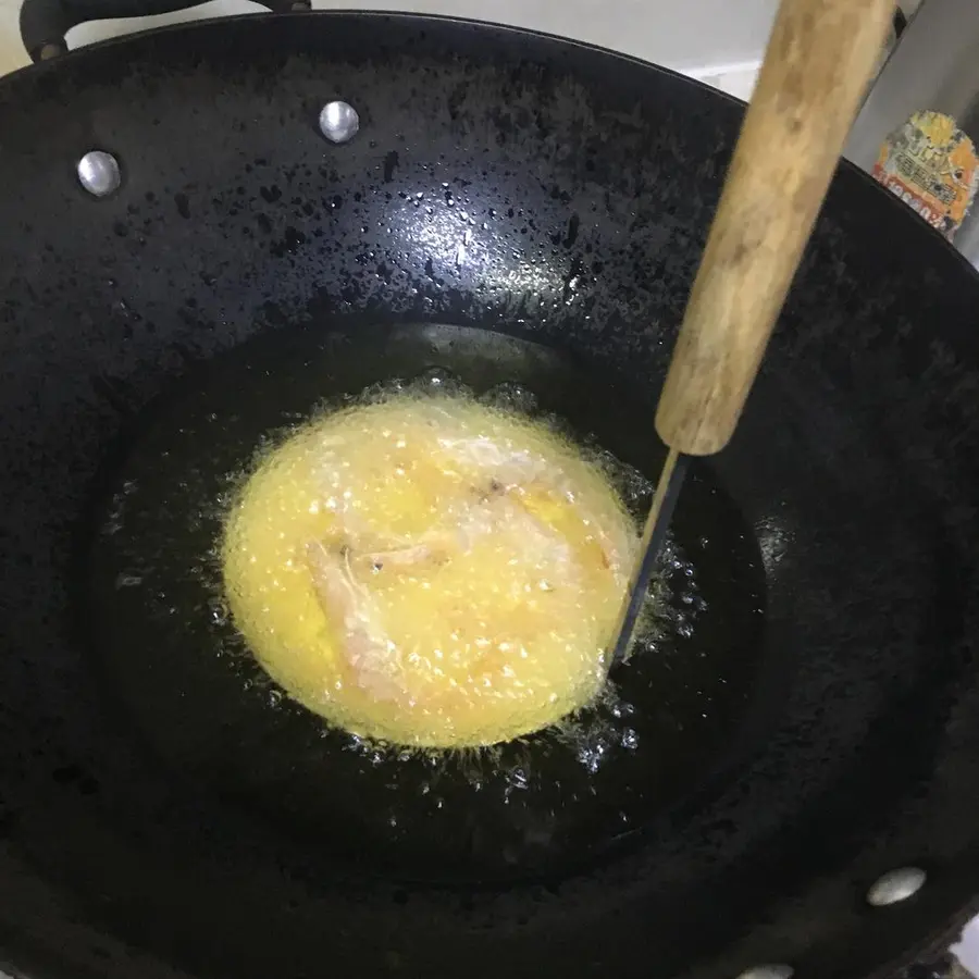 Zhanjiang famous snack ~ fried shrimp cake step 0